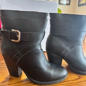 JustFab Gray Ankle Boots